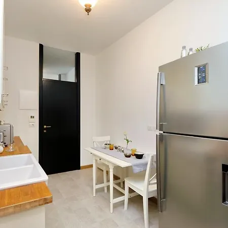 Apartment Altido Classy'n'classic
