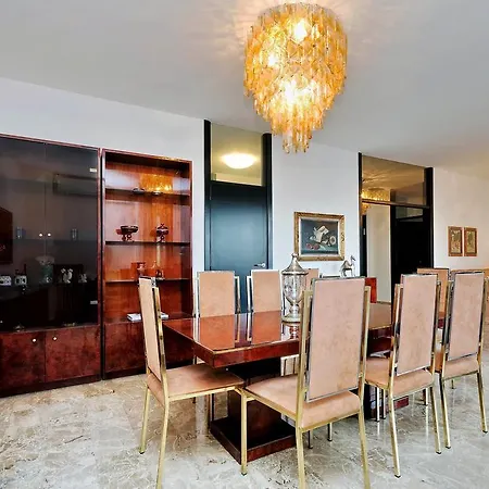 Apartment Altido Classy'n'classic